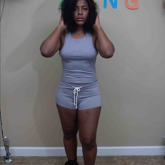 Short Set - Picture 5 of 8